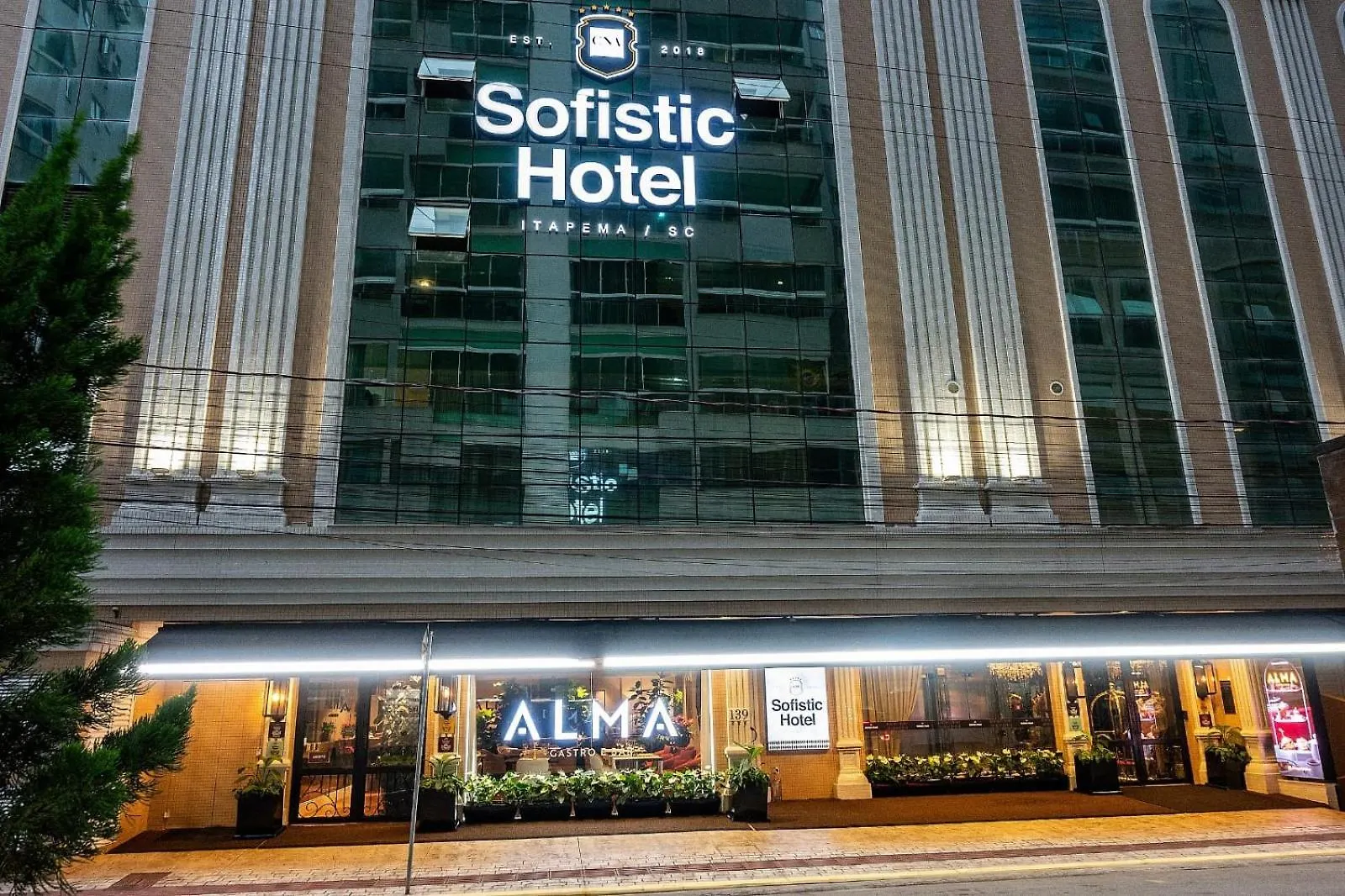 Sofistic Hotel Itapema
